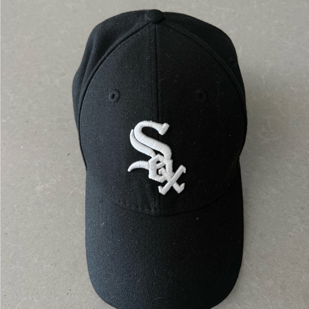 Chicago White Sox Black Baseball Cap with White Logo